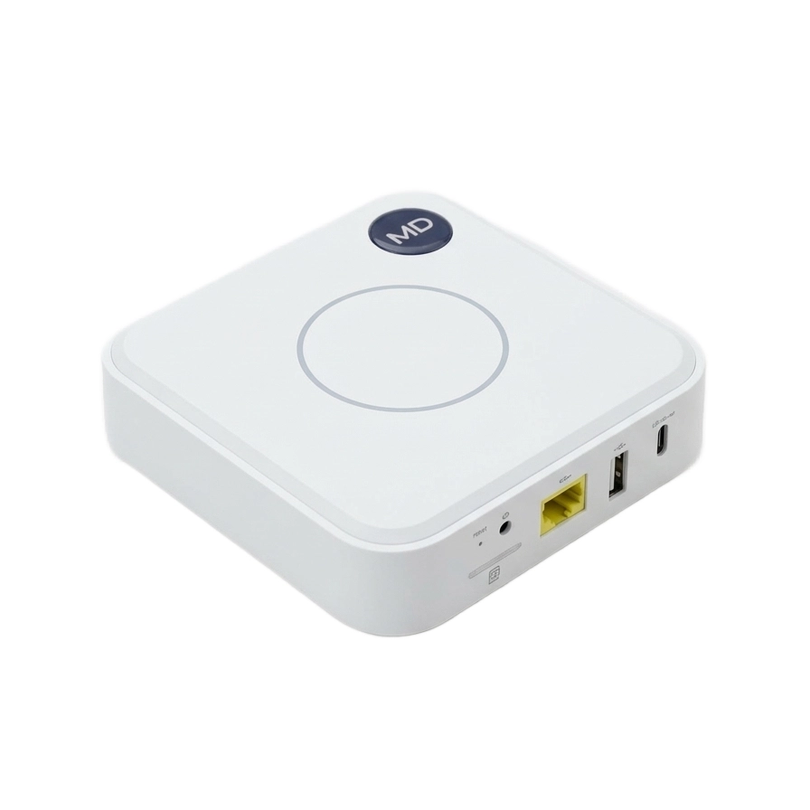 MarkeDroidi IoT-lüüs — valge seade MD logoga, ethernet- ja USB-pesadega